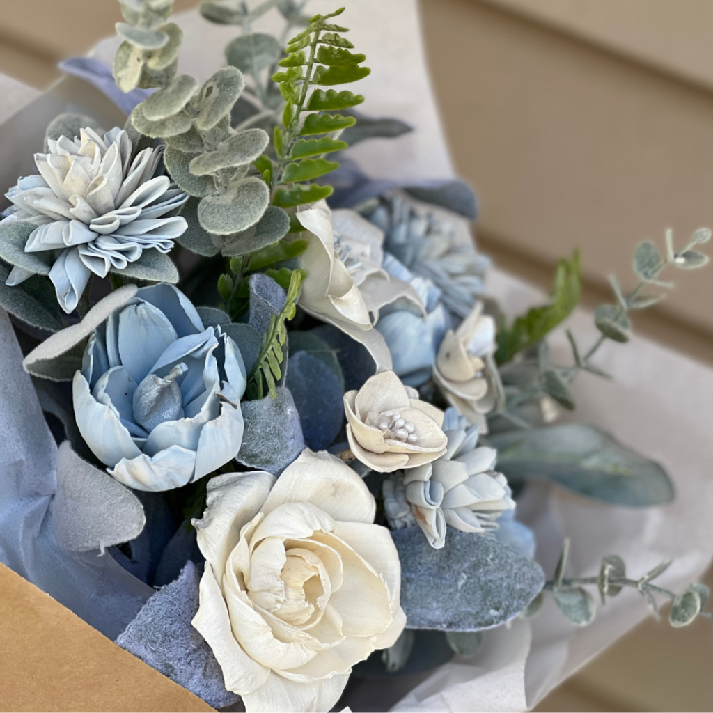 blue, silver and white wood flower bouquet for Frozen Disney