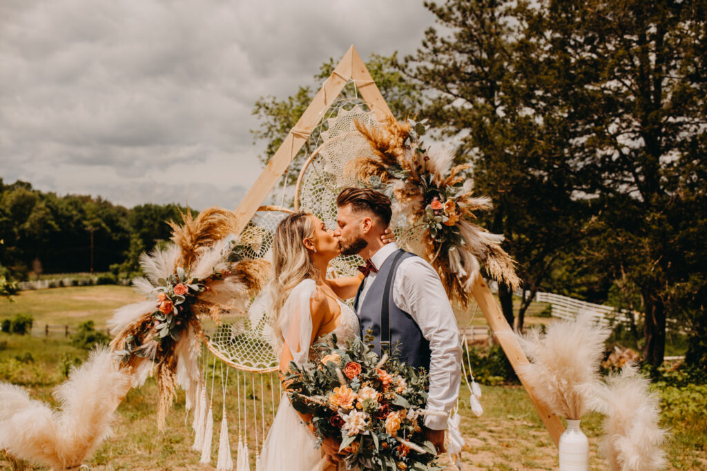 wood flower decor for connecticut wedding venues