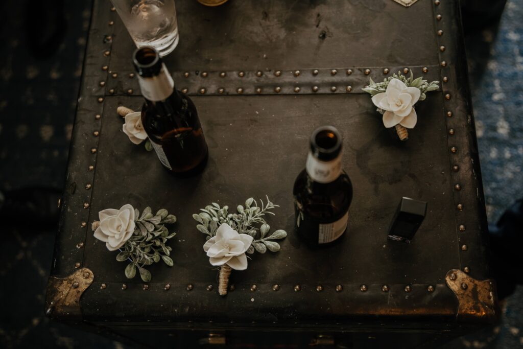 wood flower decor for connecticut wedding venues